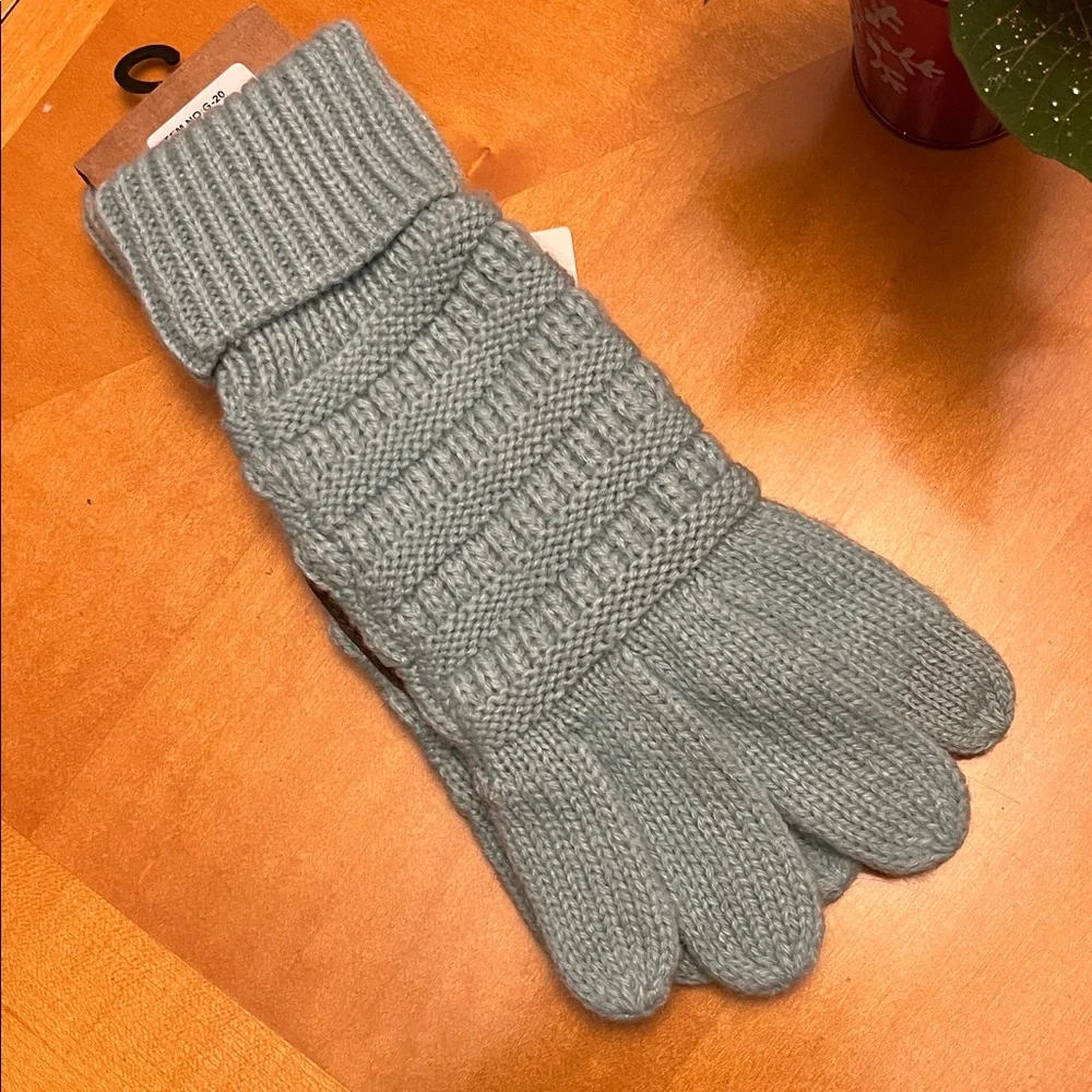 NWT Girlie Girl Touchscreen Compatible Knit Gloves Blue Gray